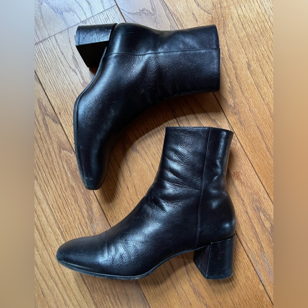 M. Gemi black leather “The Corsa” boots 9.5